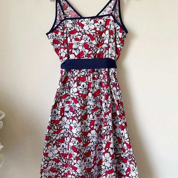 VINEYARD VINES X TARGET Red Hibiscus Flower Whale
V-Neck Wrap Dress XS - Picture 13 of 15